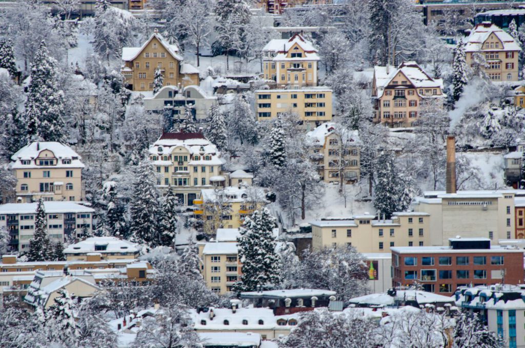 which city to visit in switzerland in winter