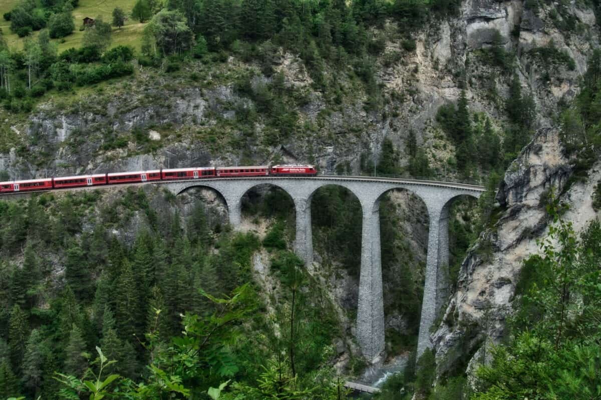 What to expect from the Bernina Express? - Switzerland Vacation ...